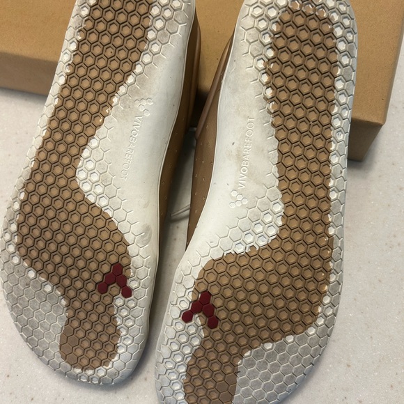Vivobarefoot shoes - Picture 3 of 5